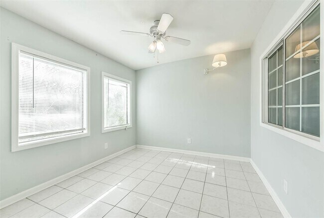 Building Photo - 5005 Georgi Ln