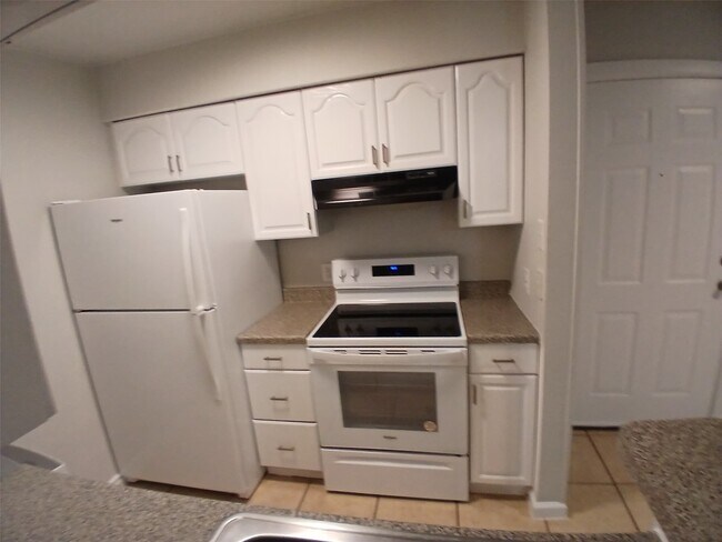 Building Photo - 13151 Walden Rd