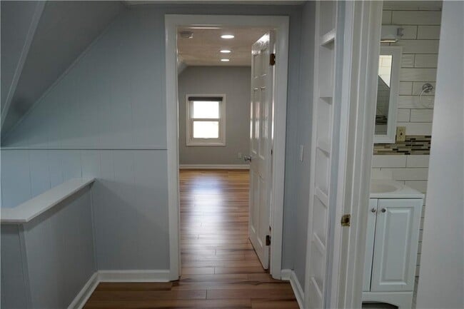 Building Photo - 1358 Narragansett Blvd
