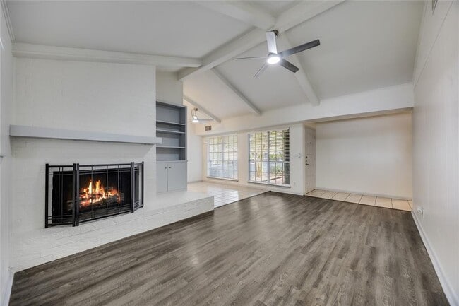 Building Photo - 8803 Westover Club Dr
