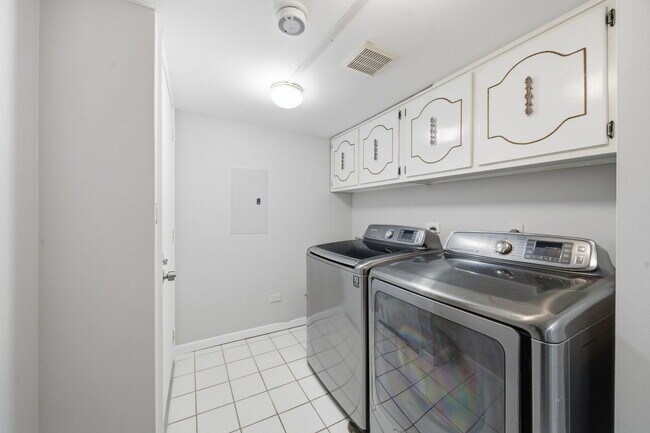 Building Photo - 15700 86th Ave