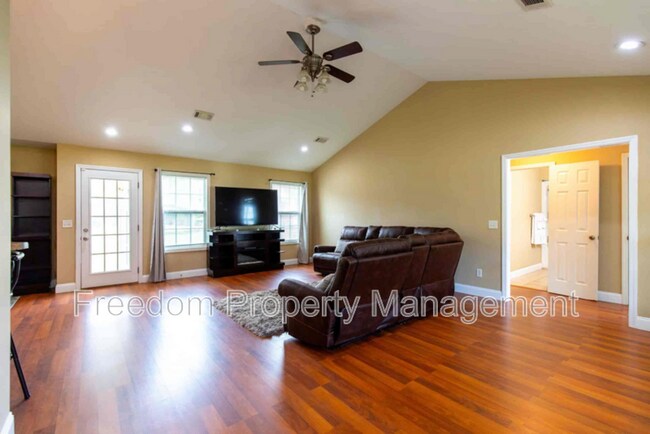 Building Photo - 1373 Darden Rd