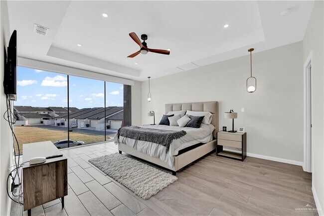 Building Photo - 1420 Providence Ave