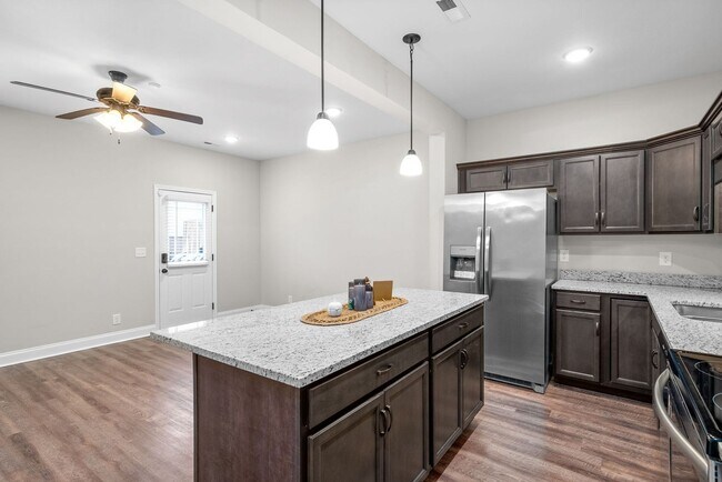 Building Photo - 318 Fallow Cir