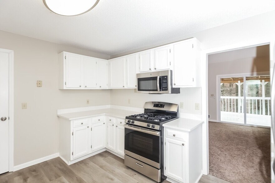 Building Photo - 3845 Howard Dr NW