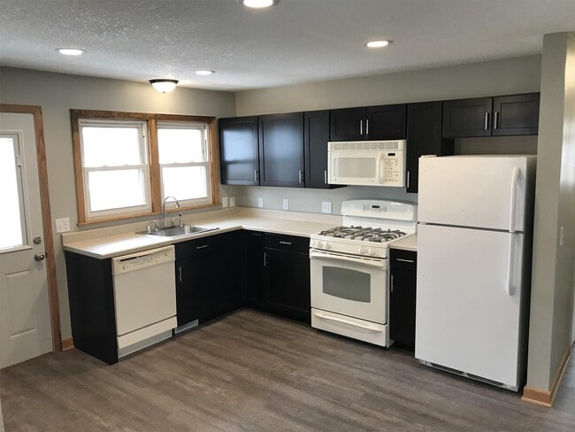 Building Photo - 2735 Marshall St NE