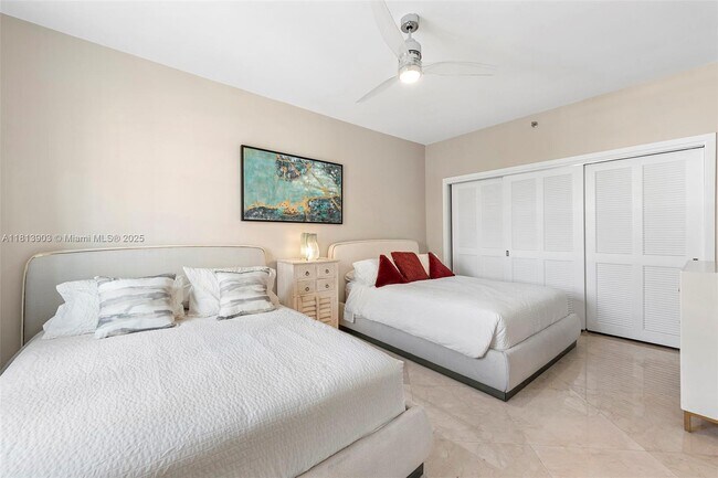 Building Photo - 19253 Fisher Island Dr
