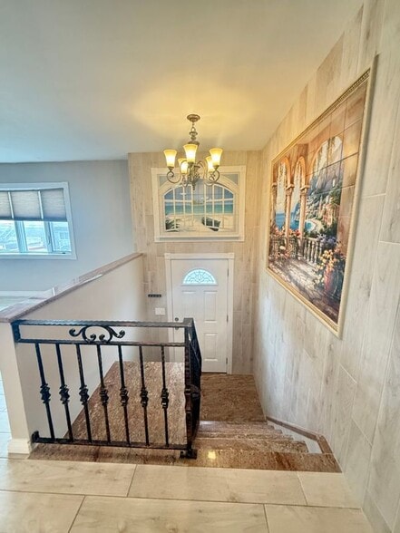 Building Photo - 415 West Dr