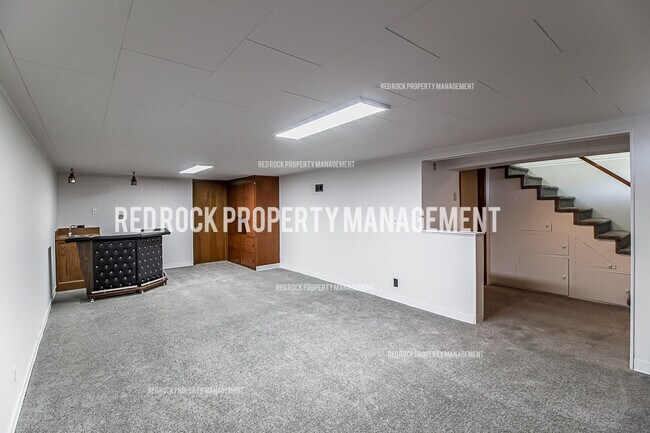 Building Photo - 416 N Bannen Rd