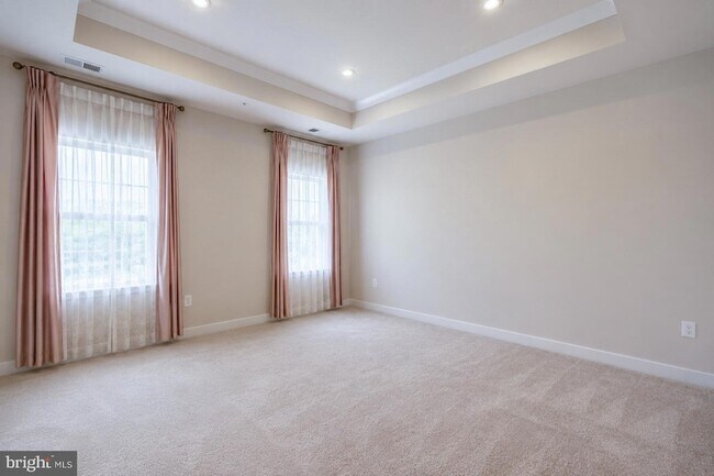 Building Photo - 8032 Spring Arbor Dr