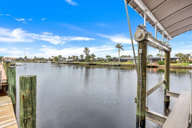 Building Photo - 1713 Beach Pkwy