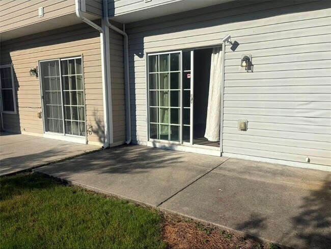 Building Photo - 955 Prestwyck Ct