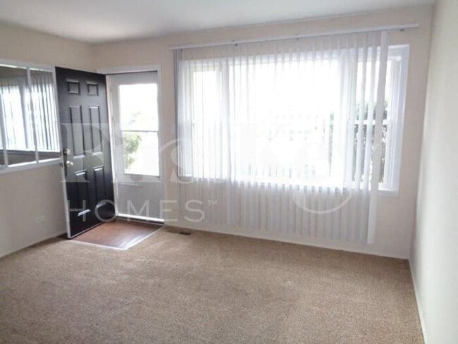 Building Photo - 14708 Shepard Dr
