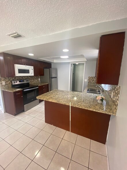 Building Photo - 12703 Alida Pl