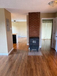 Building Photo - Newly Updated 2 Bedroom 1 Bath Condo Close to Downtown Elizabeth!
