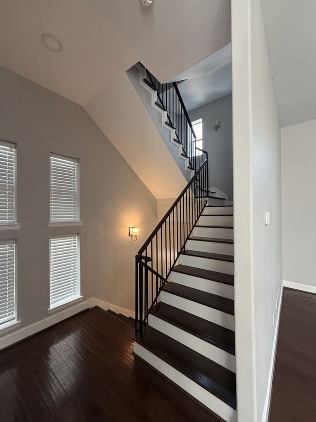 Building Photo - 2906 Baer St