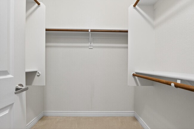 Building Photo - 7401 W Arrowhead Clubhouse Dr