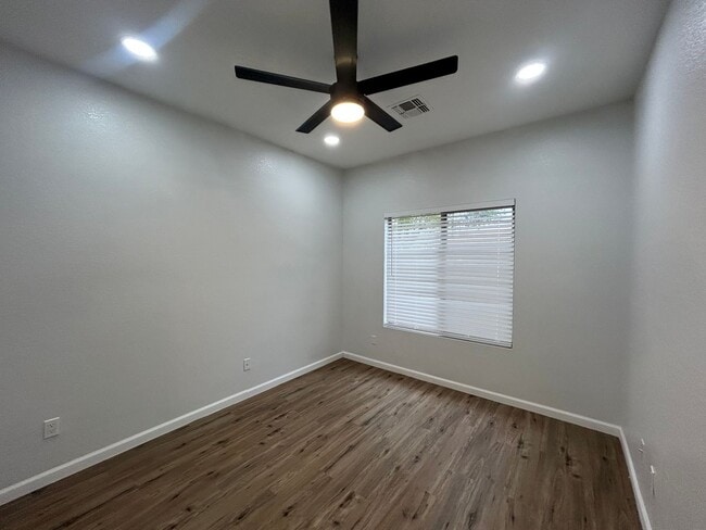 Building Photo - Free November Rent! Beautiful Home in Johnson Ranch! Fully Renovated! Waived Application fee!