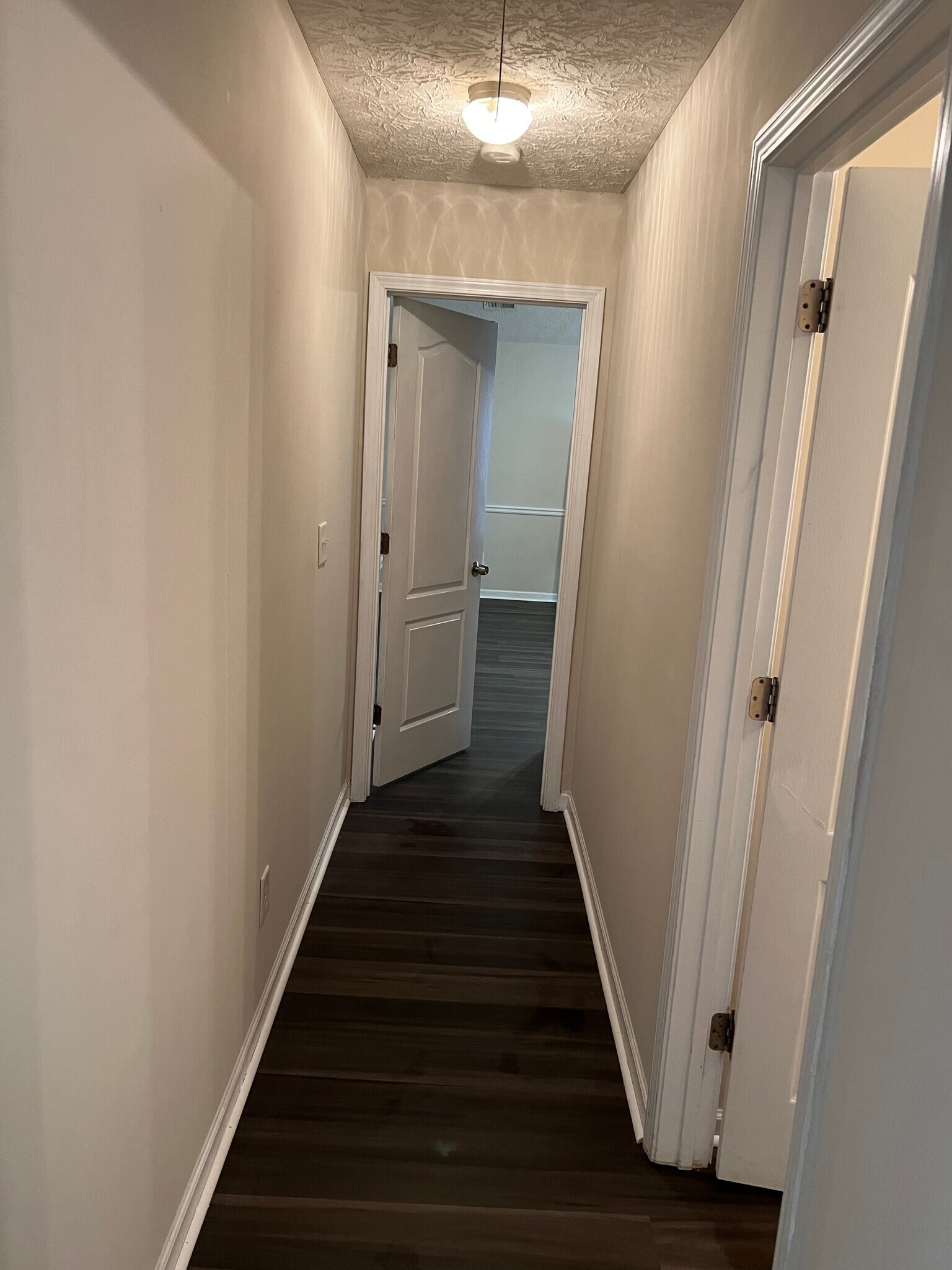 Building Photo - 827 Hannah Ct