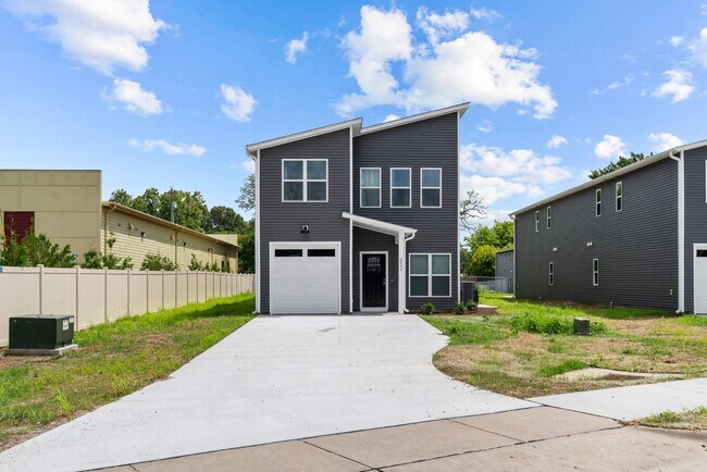 Building Photo - 508 Watauga Ave