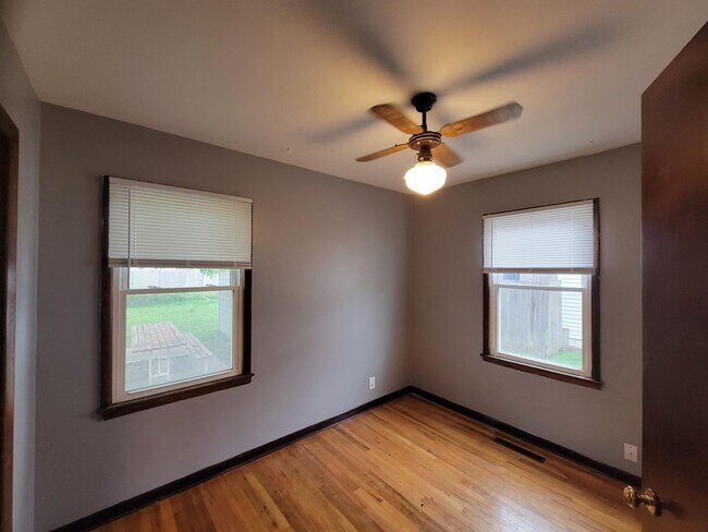 Building Photo - 3 bedroom 1 bath