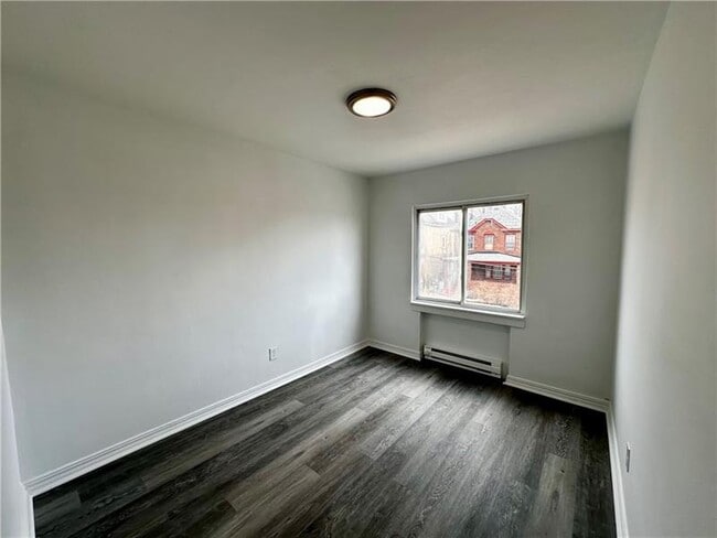 Building Photo - 1410 Fallowfield Ave