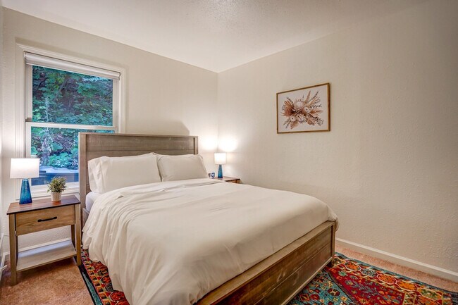 Building Photo - 8 Craig Ave