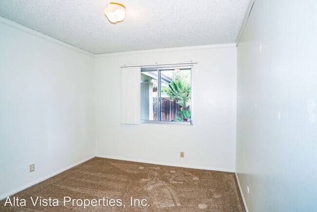Building Photo - 4 br, 2 bath House - 5404 Coral Reef Ave.
