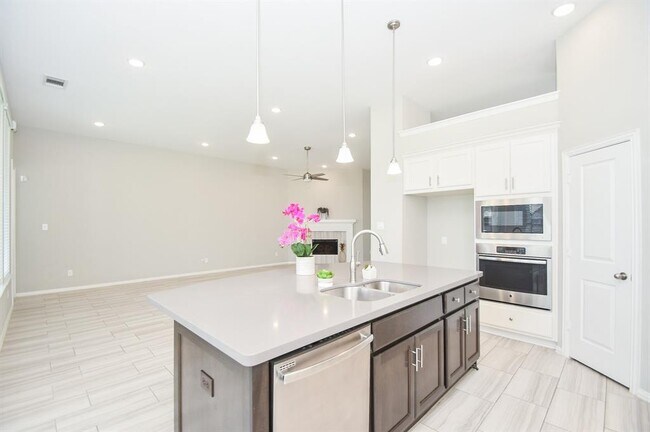 Building Photo - 30518 Night Heron Ln