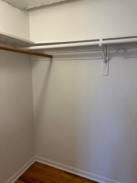 Walk in Closet - 1750 N Mohawk St