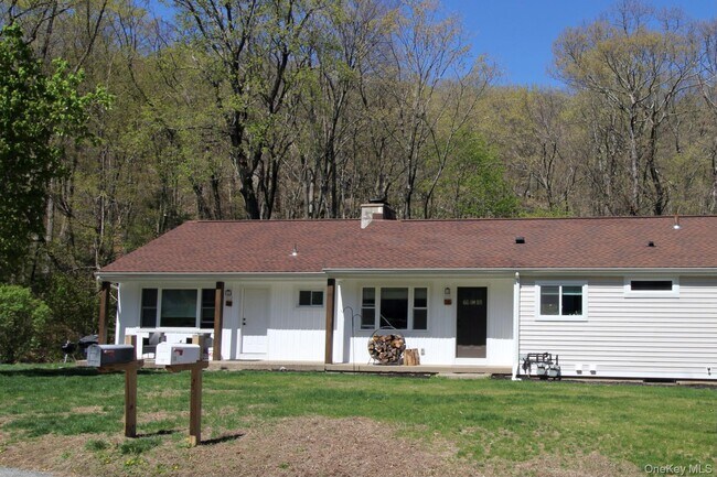 Building Photo - 18 Mountain Rd