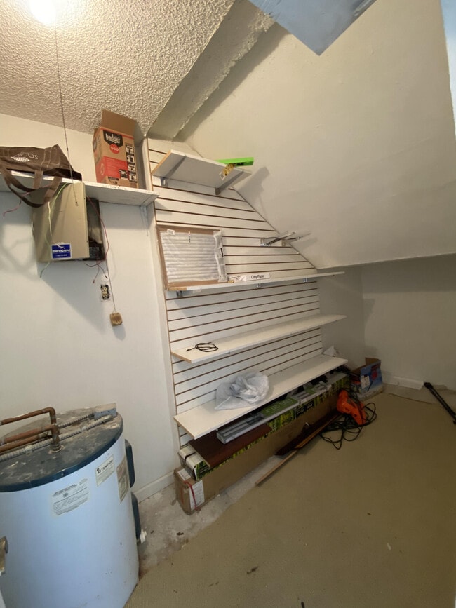 Building Photo - 5621 Coach House Cir