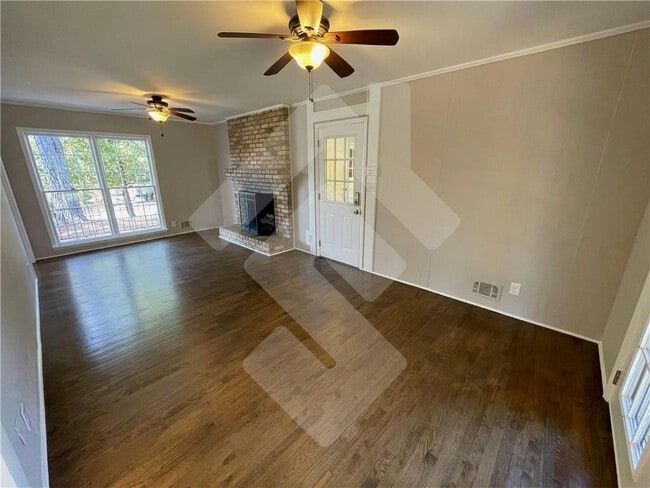 Building Photo - 9935 La View Cir