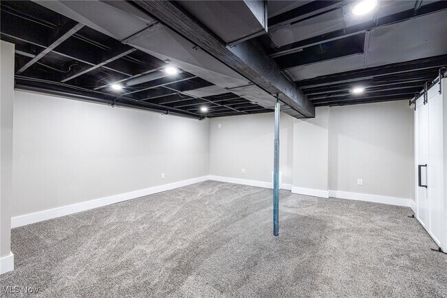 Building Photo - 3101 Wagoner St