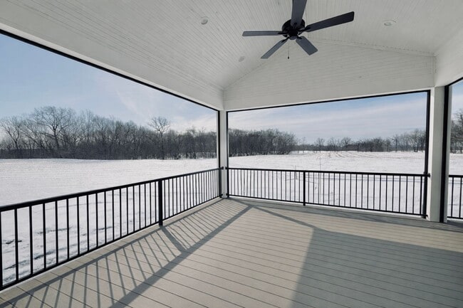 Building Photo - MUST SEE!  Gorgeous - Fully Furnished - New Construction Home in Delano.  No Detail Left To Be De...