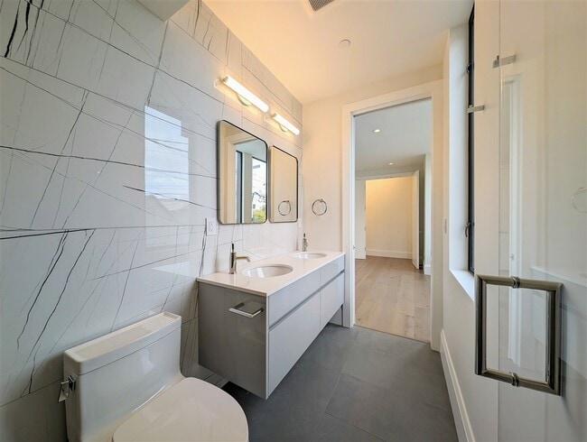 Building Photo - 2709 23rd St