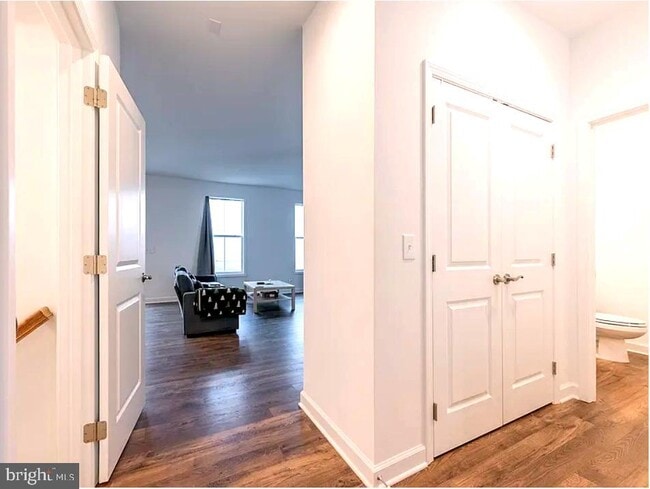 Building Photo - 5019 Forsythia Pl