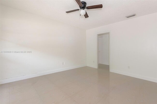 Building Photo - 6455 SW 116th Pl
