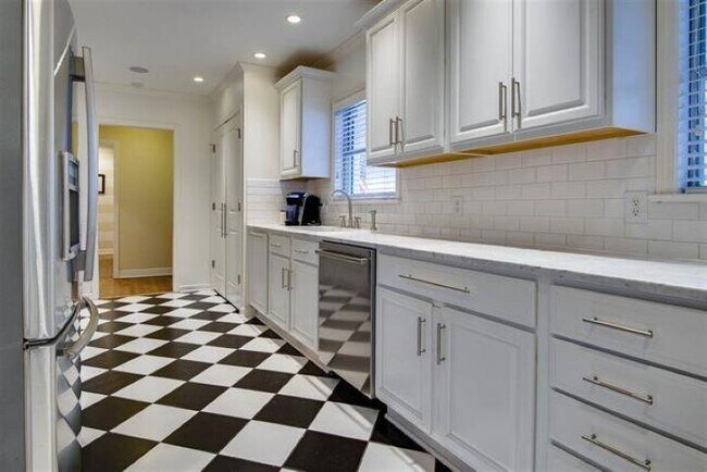 Building Photo - 4270 Minden Rd