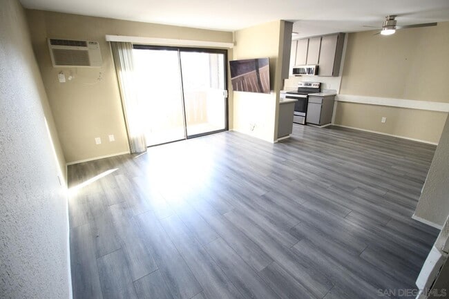 Building Photo - 10332 Caminito Aralia