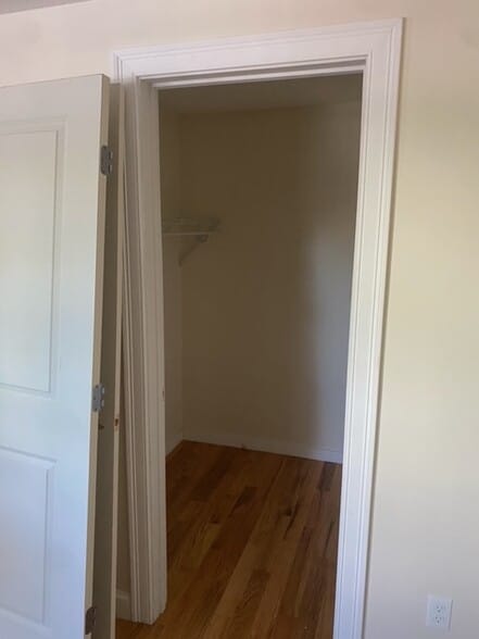 Building Photo - 520 Main St