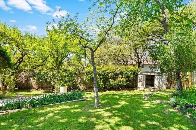 Building Photo - 6603 Whitemarsh Valley Walk