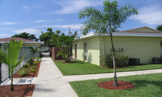 Building Photo - Forest Hills Apartments