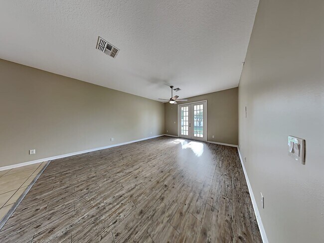 Building Photo - 3821 Enchantment Ln