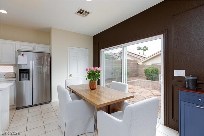 Building Photo - 8204 Burgesshill Ave