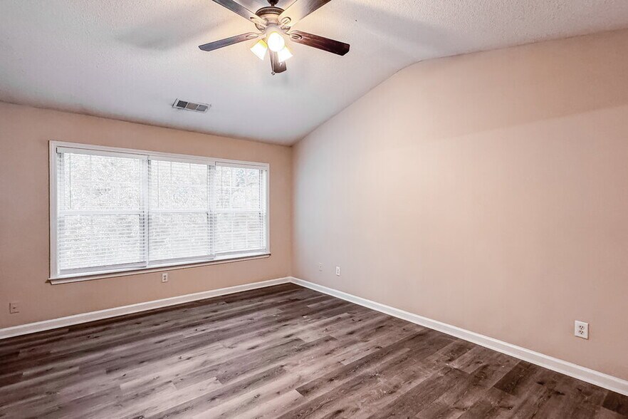 Building Photo - 4108 Glenaire Way NW