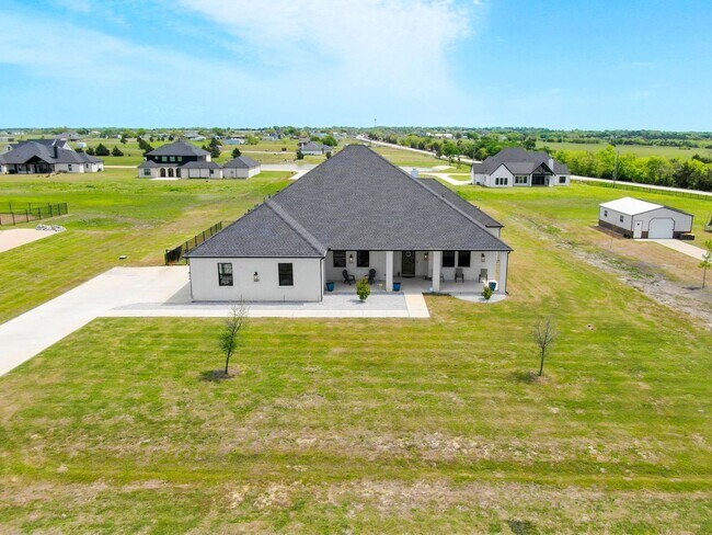 Building Photo - open concept 4bd - rent to own