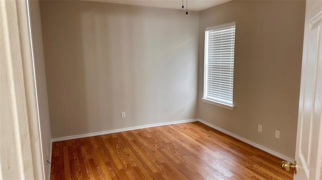 Building Photo - 520 Strata Dr