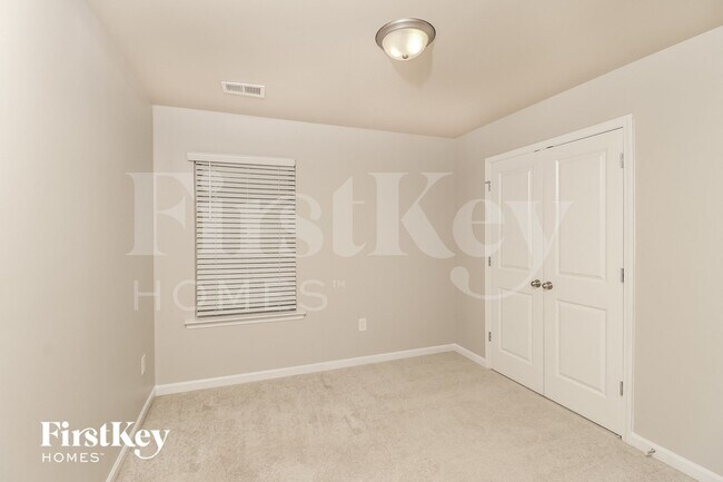 Building Photo - 201 Southwind Cir