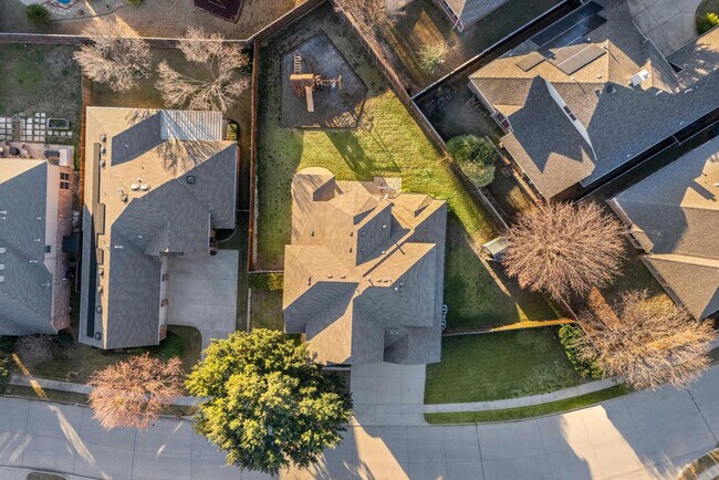 Building Photo - 201 Barkley Dr